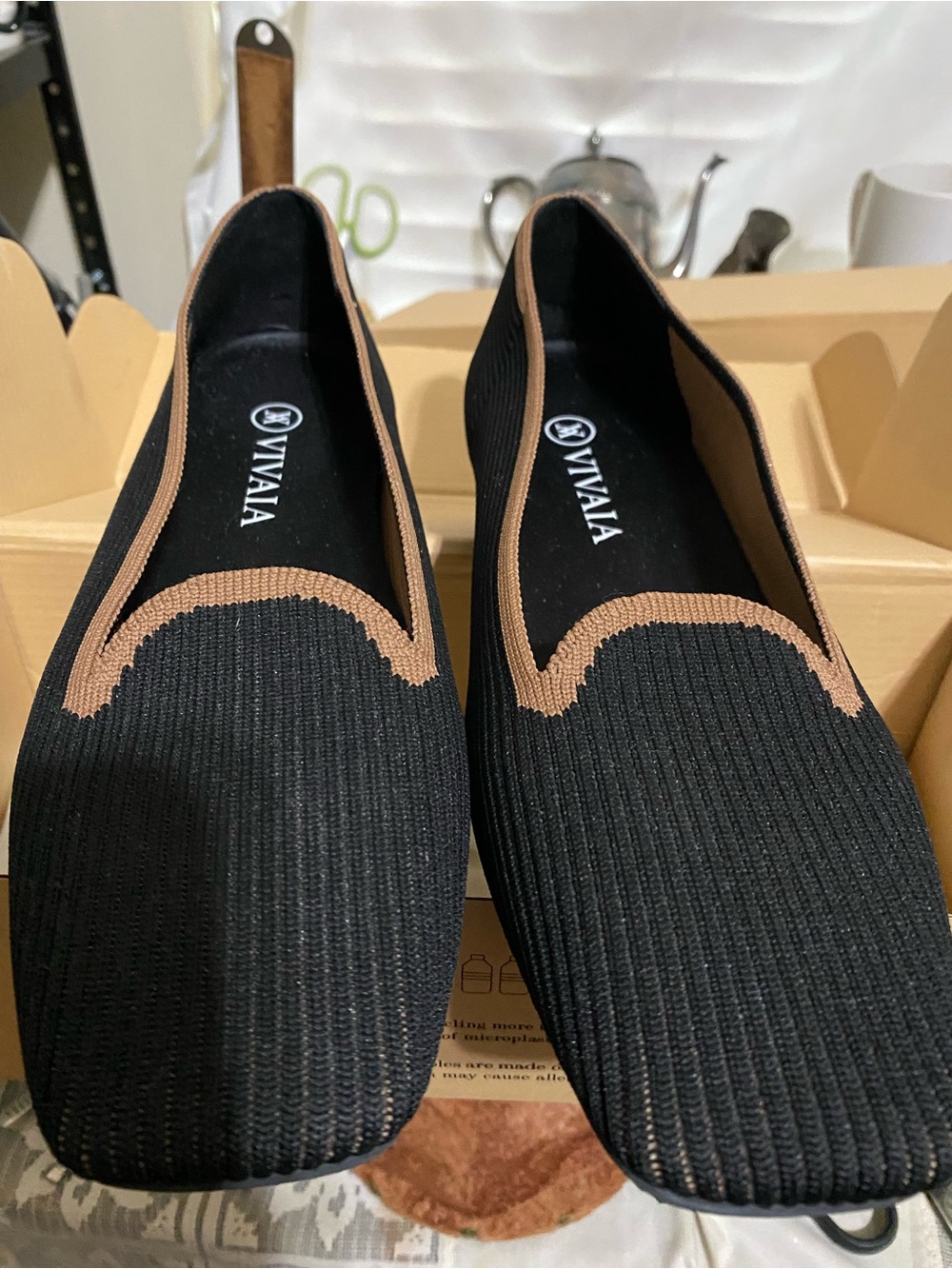 Vivaia  Black/Tan Sylvia Square Toe Loafer Shoe Size 40 US 9 Skip On Knit NIB